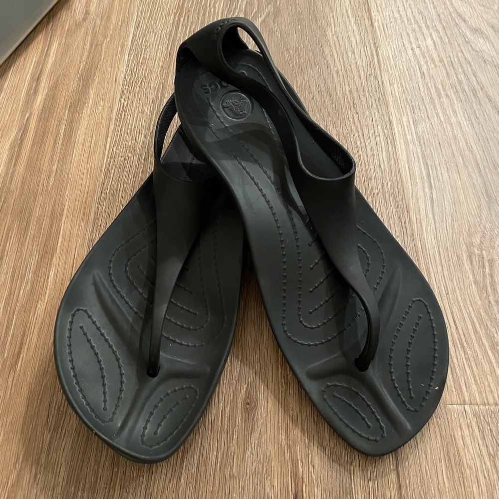 Croc womens black sandals size 9